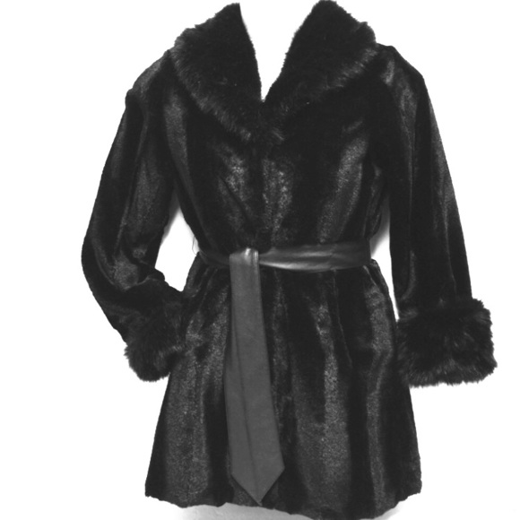dennis basso Jackets & Blazers - 🖤 Black Faux Fur Coat 🐩